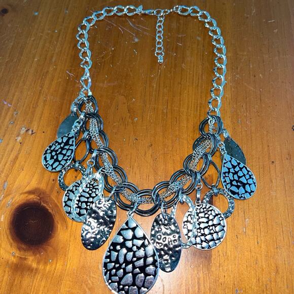 Brand new Laura Ashley Silver Necklace with extender - Picture 1 of 3